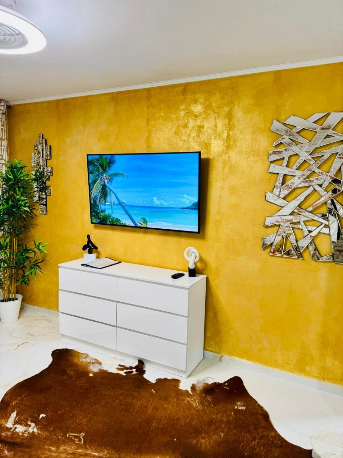 Apartment With Terrace And Pool, Los Cristianos Los Cristianos (Tenerife) Ngoại thất bức ảnh