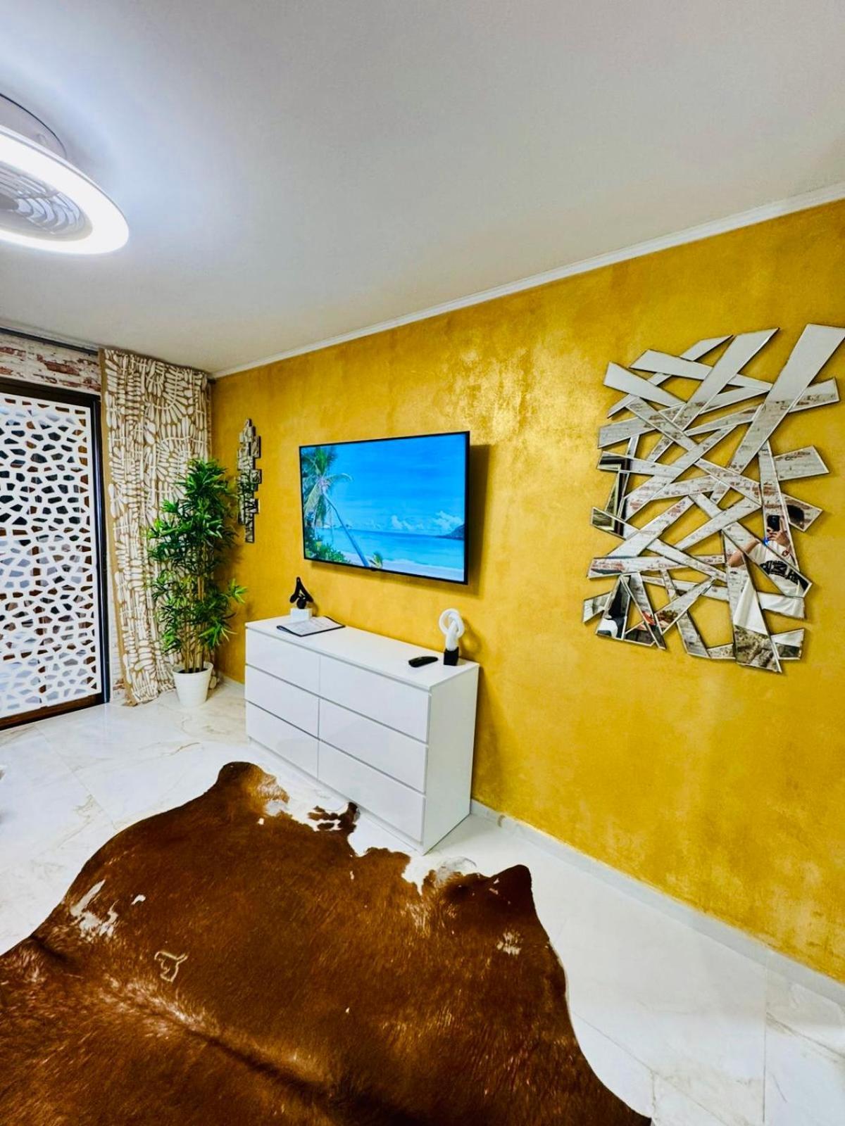 Apartment With Terrace And Pool, Los Cristianos Los Cristianos  Ngoại thất bức ảnh