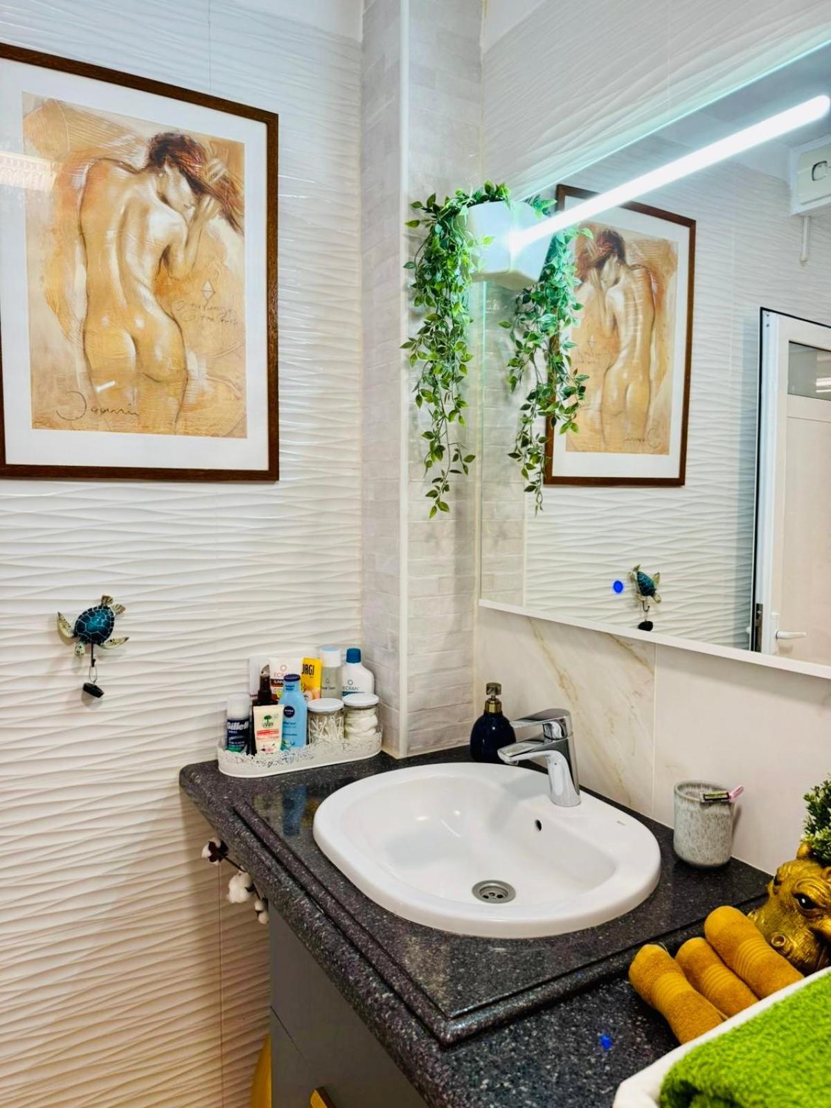 Apartment With Terrace And Pool, Los Cristianos Los Cristianos (Tenerife) Ngoại thất bức ảnh